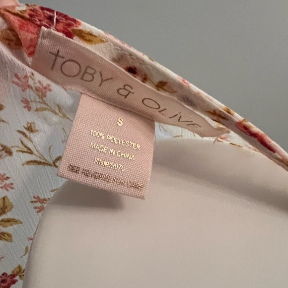 Toby & Olive white and pink floral high low top - Picture 2 of 3